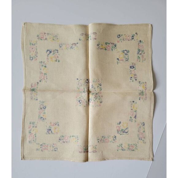 Vintage 1940's Deadstock Floral Printed Linen Napkin Set of Six - Picture 4 of 5